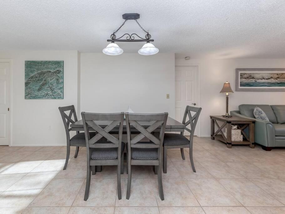 Hébergement de vacances Alligator Escape - Heated Pool Haven Just Minutes From Beaches